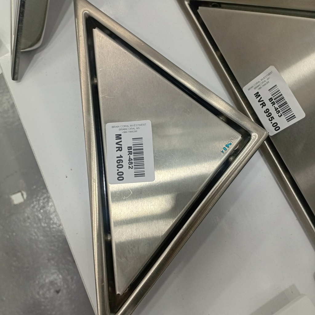 Floor Drain  - VIGA 47031002BN
Size: 233X177X52X1mm
Outlet size:Ø44mm