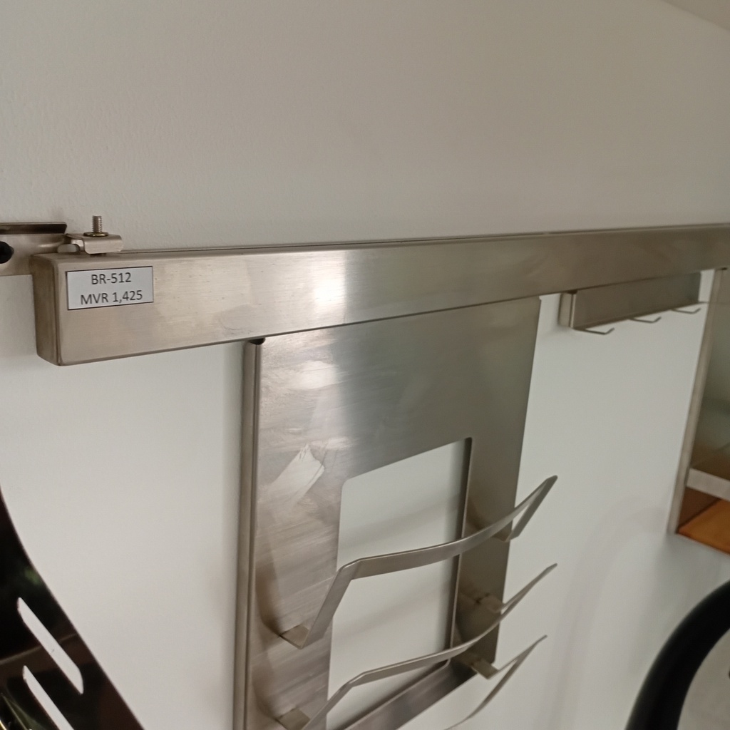 47710801BN
980mm hanging board + lower shelt