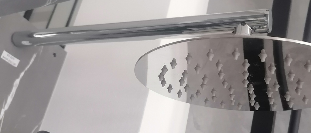 LUXURY RAIN SHOWER HEAD MAAT ROUND MRS12001 8"   RS-005
CP SHOWER ARM MAT SAD25-40 BOX PACK 
BOX:
MRS12001
SAD25-40