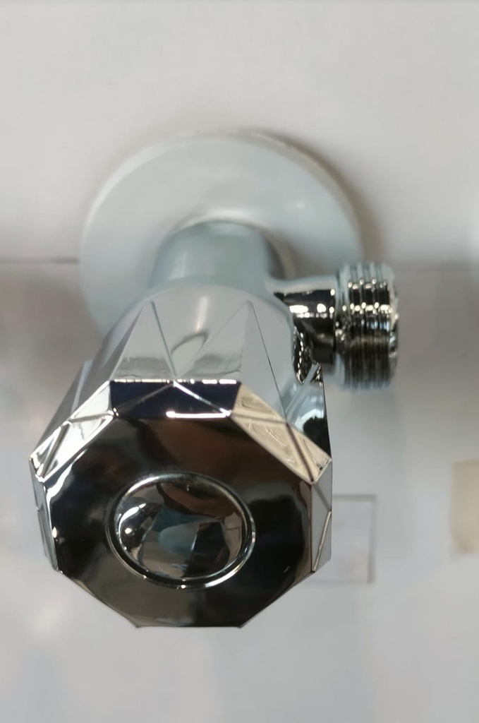 Angle Valve - ss, silver collor SIZE 0.5BOX CODE  A3-15