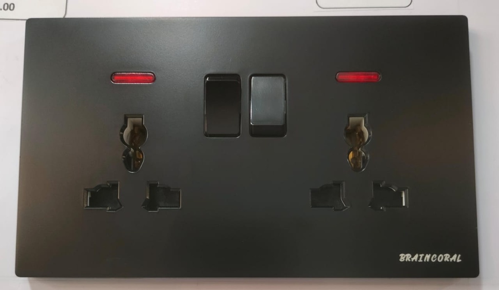 Socket - Double 3 pin, LK4048 86x86mm 13A250V, Black