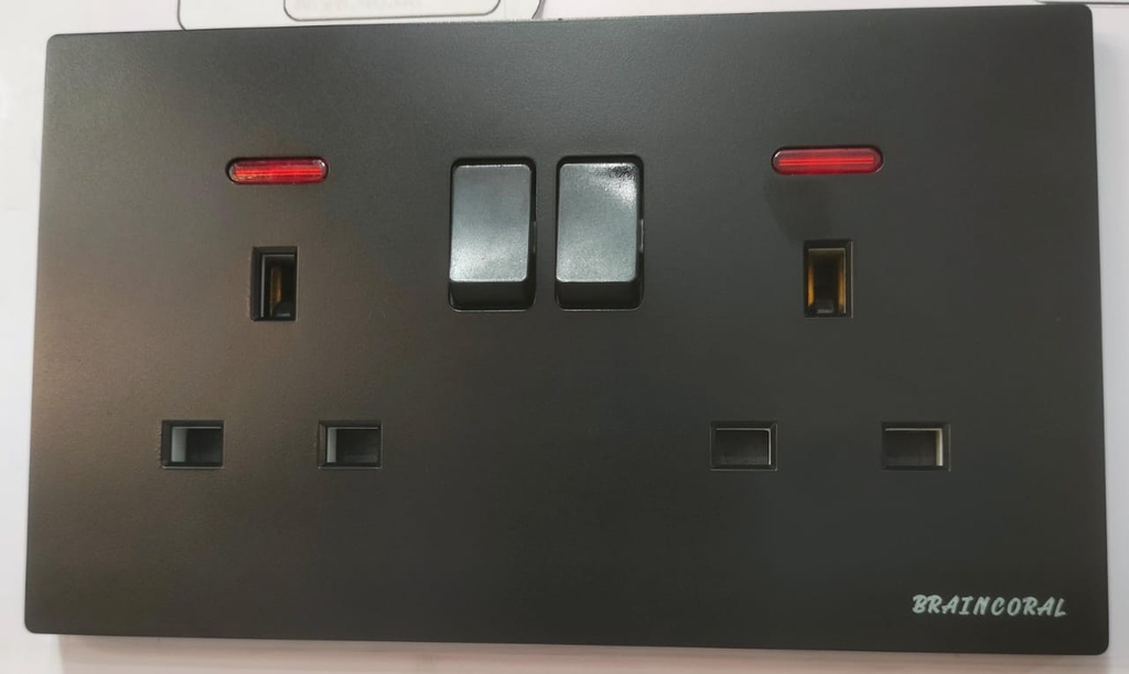 Socket - 13A Double with Lamp, LK4056D 86x86mm 13A250V, Black