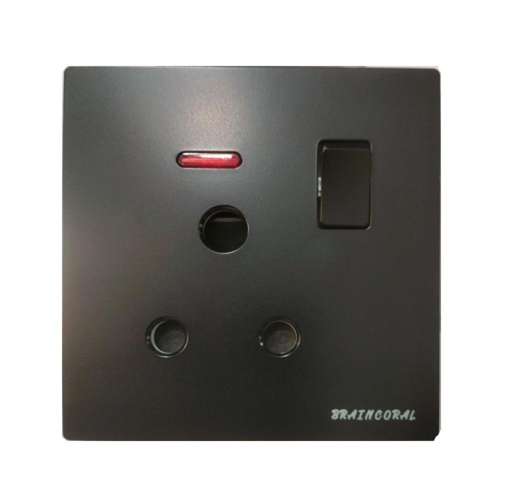 Socket - 15A Round Pin, LK4062 86x86mm 15A250V, Black