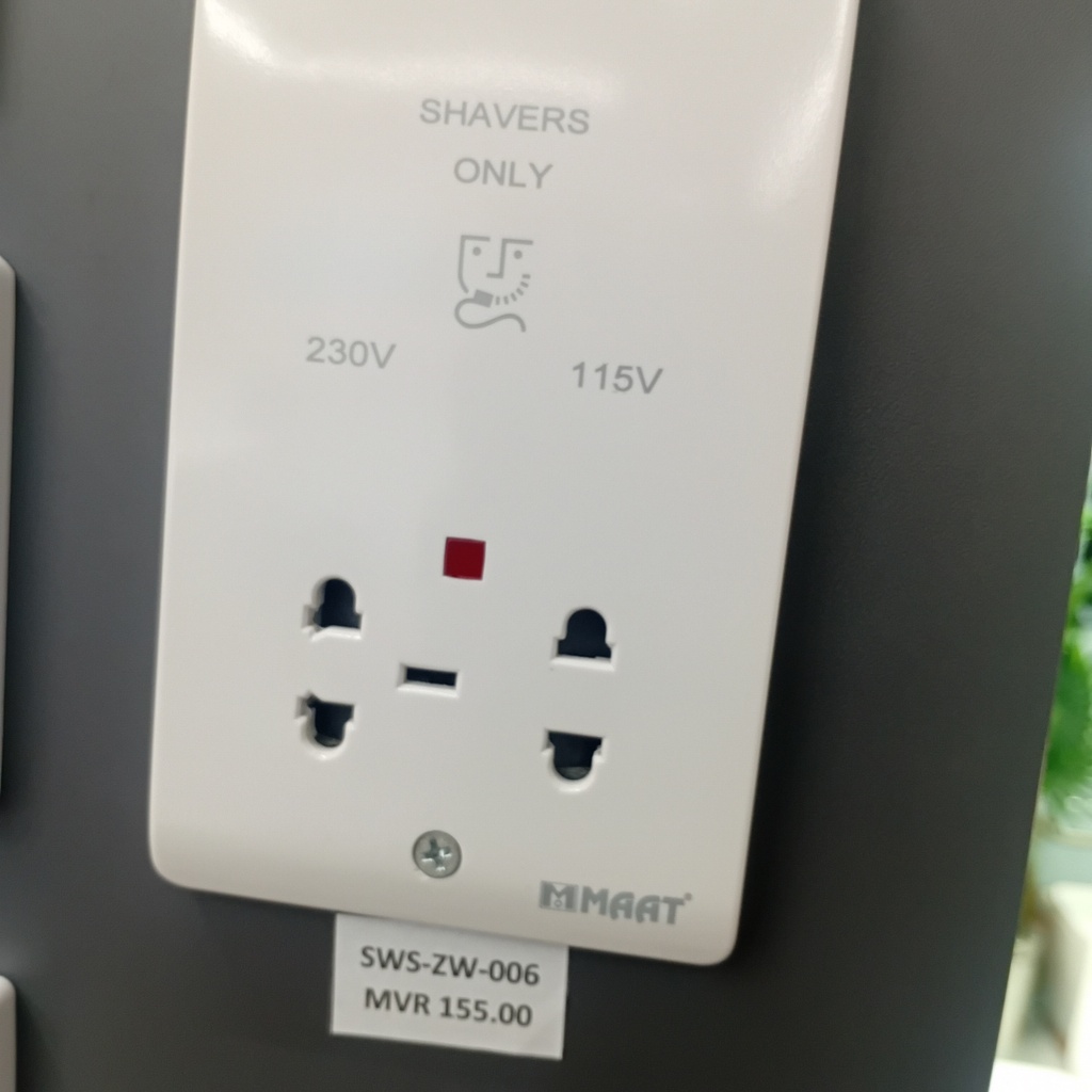 SHAVER SOCKET WHITE 
Box Code: Z458