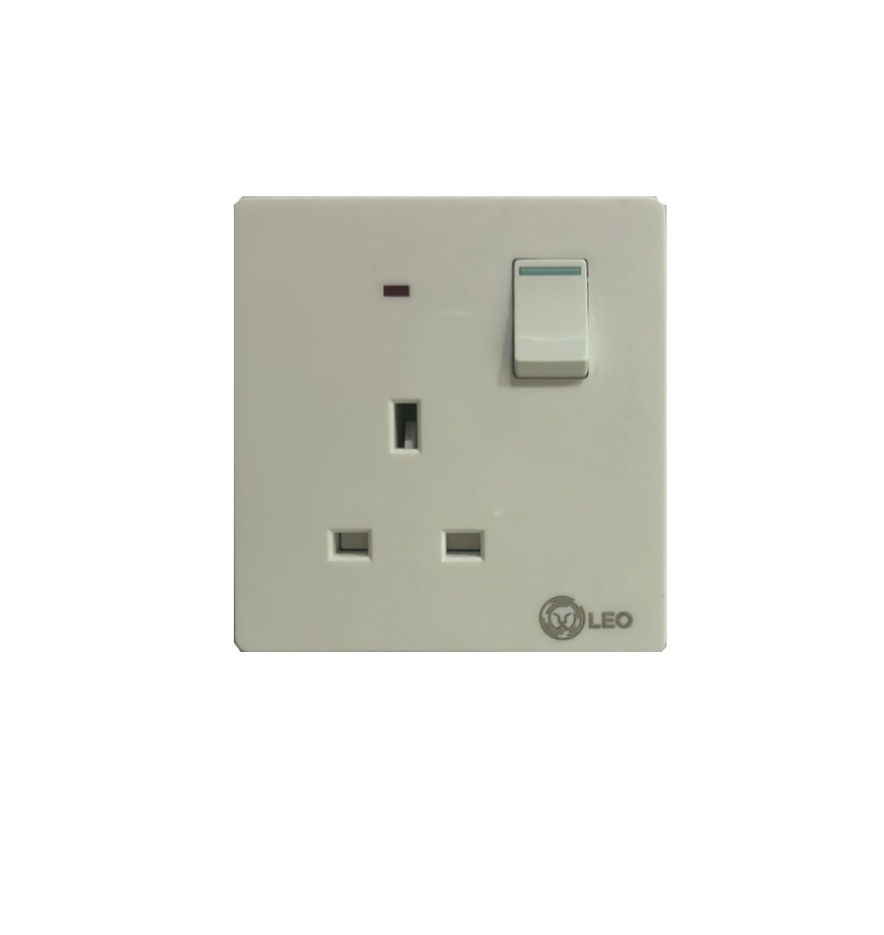 Three Pin - Doubel pole 13A socket with switch D1055, 86x86mm 13A250V