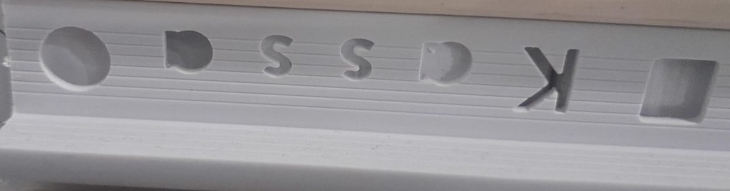 PVC Tiles Trim 1.0 x 200cm, White