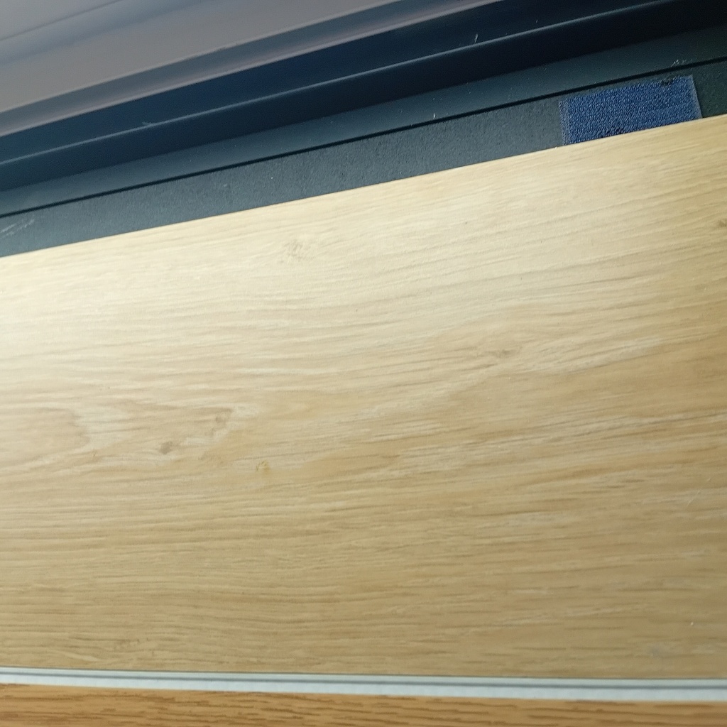 PVCPARQUET FL-PVC-002 4X0.7 FEET Box Code: YN4205