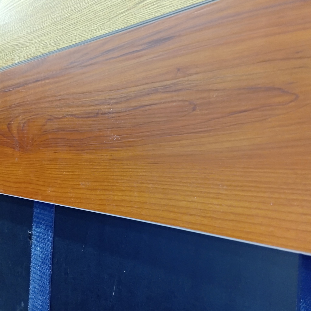 PVCPARQUET FL-PVC-005 4X0.7 FEET
Box Code: YN4201