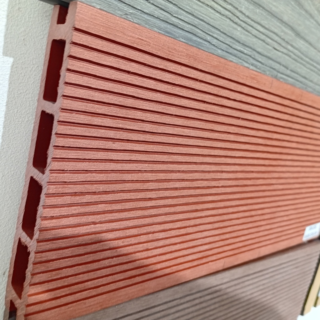 PVC DECK FLOORING 300X140X25MM
COLOR RED