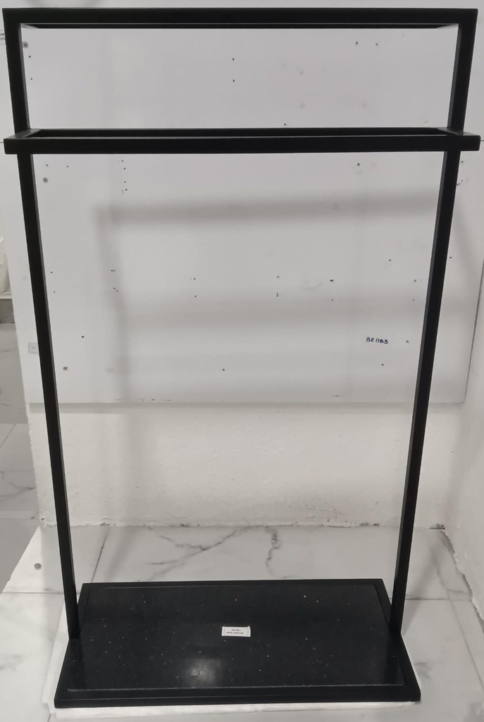 Free Standing - Matt Black - 8407