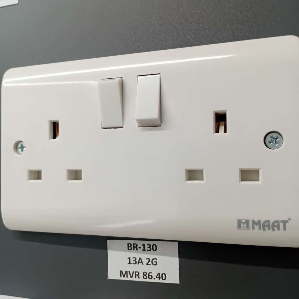 MAAT Z406 13A 2G SWITCH SOCKET 2P