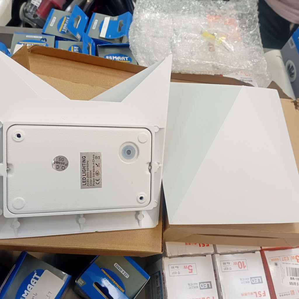 Outdoor light 1030#, 5W, 3000K, AC85-265V, Aluminium+Glass, 170*170*80mm, White