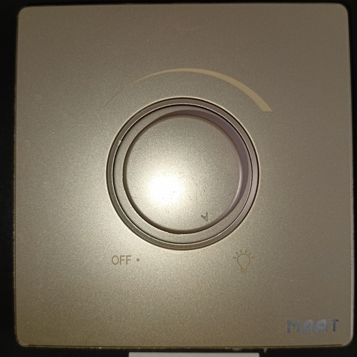 [SWL-QG-001] 1 GANG LIGHT DIMMER 500W GOLD PLATED
Box Code: Q5CTG-500