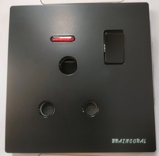 [BR-790] Socket - 15A Round Pin, LK4062 86x86mm 15A250V, Black