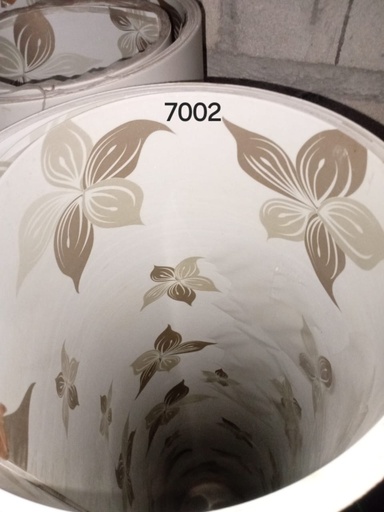 [GM-018] PVC GLOSS MATT WHITE FLOWER DESIGN Box Code: 7002