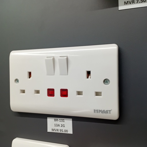 [BR-131] MAAT Z408 13A 2 G SWITCH SOCKET W/NEON 2P